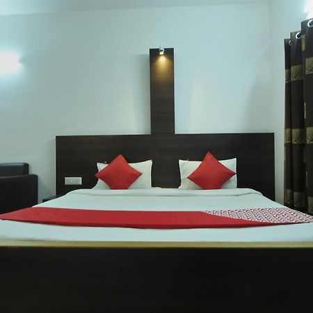 Lake View Hotel Мадурай Экстерьер фото