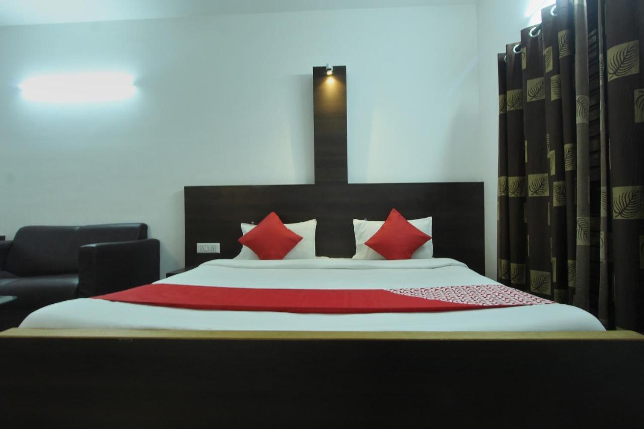 Lake View Hotel Мадурай Экстерьер фото